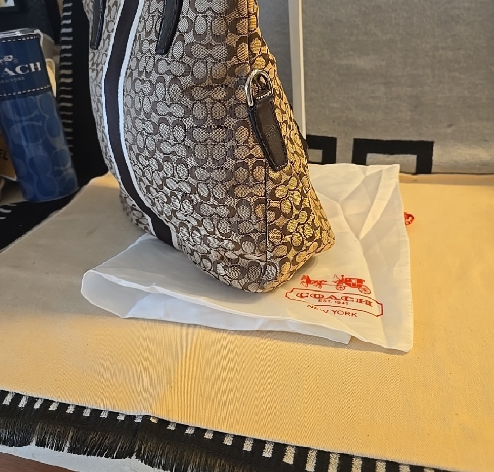 Coach Brown Signature Stripe Shoulder Bag with Dark Brown and Cream Accents - Picture 4 of 8